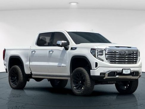 Used 2024 GMC Sierra 1500 Denali w/ Denali Reserve Package AWD/4WD image 5