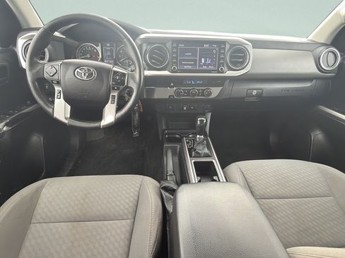Used 2022 Toyota Tacoma SR5 RWD image 14