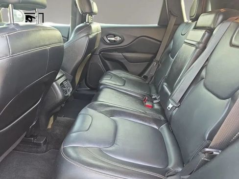 Used 2015 Jeep Cherokee Limited AWD/4WD image 10