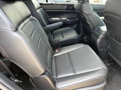 Used 2024 Hyundai Santa Fe Calligraphy AWD/4WD image 10