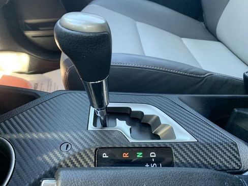 Used 2015 Toyota RAV4 Limited FWD image 25