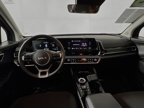 Used 2023 Kia Sportage LX image 30