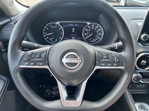 Used 2025 Nissan Sentra SV FWD image 14