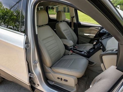Used 2015 Ford Escape Titanium FWD image 39