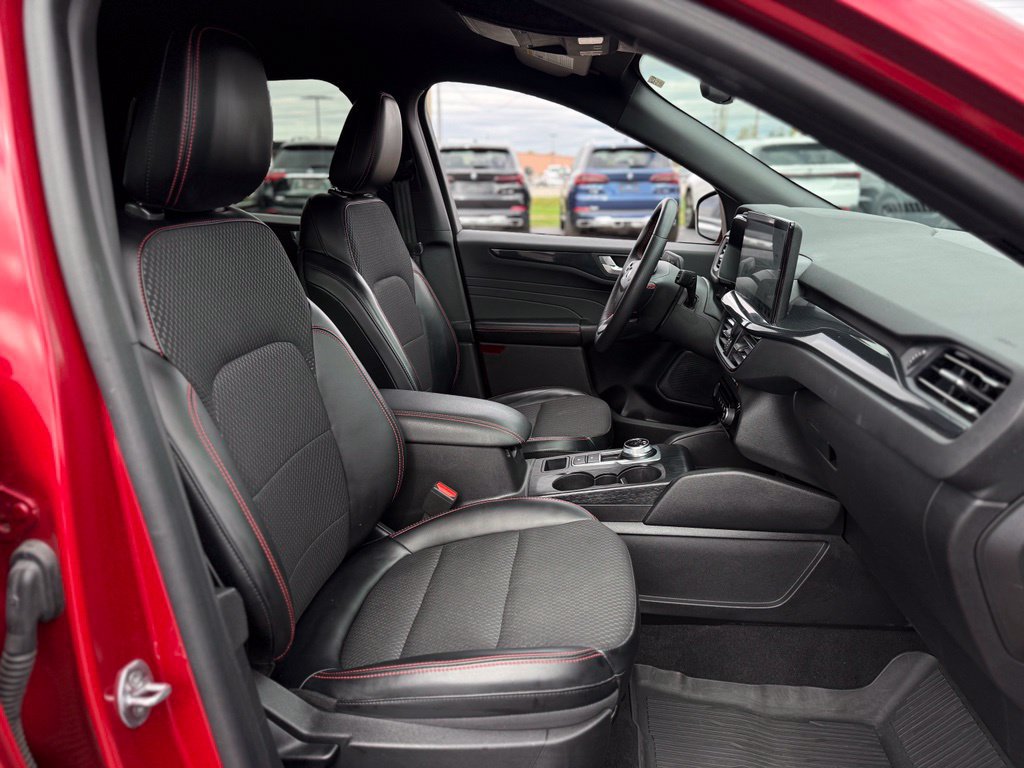 Used 2023 Ford Escape ST-Line w/ Tech Pack #1 AWD/4WD image 11