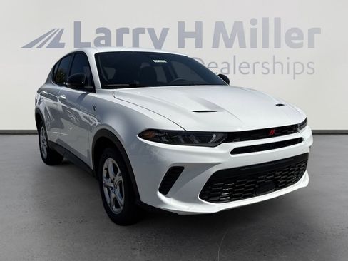 New 2025 Dodge Hornet GT w/ Cold Weather Group image 2