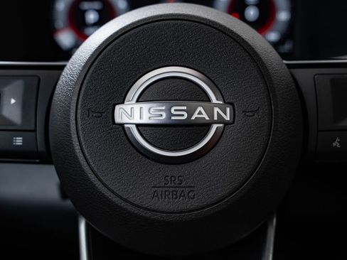 Used 2023 Nissan Pathfinder Platinum AWD/4WD image 32