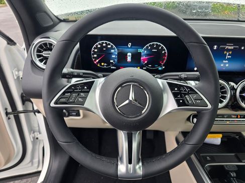 New 2026 Mercedes-Benz GLB 250 4MATIC image 14
