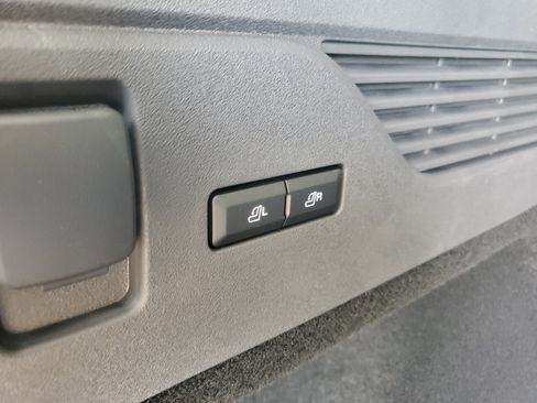 New 2026 Lincoln Nautilus Premier AWD/4WD image 30