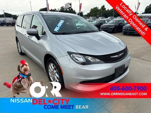 Used 2023 Chrysler Voyager LX FWD image 7