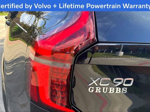 Certified 2025 Volvo XC90 B6 Plus image 40