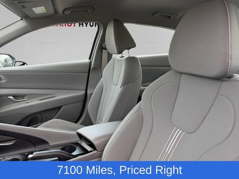 Used 2025 Hyundai Elantra Sport FWD image 10