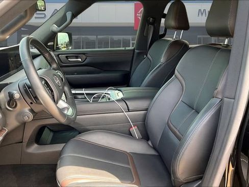 Used 2026 Nissan Armada SL w/ Captain's Chari Seat Package AWD/4WD image 20