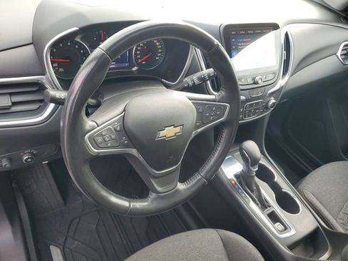 Used 2022 Chevrolet Equinox LT w/ LT True North Edition image 19