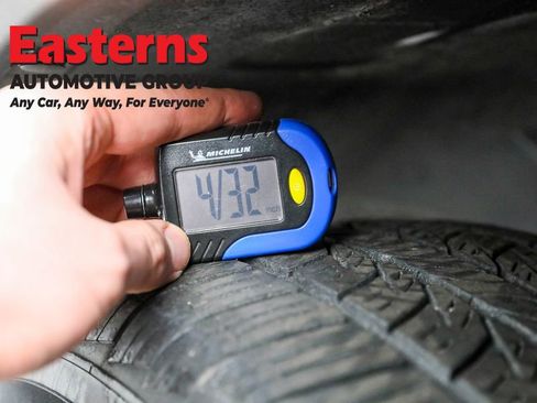 Used 2021 Jeep Compass Latitude w/ Driver Assistance Group image 27