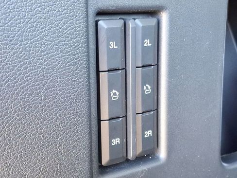 Certified 2024 Ford Expedition Platinum image 30