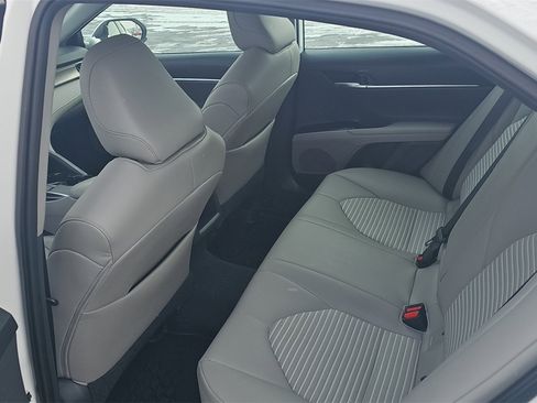 Used 2019 Toyota Camry SE image 27