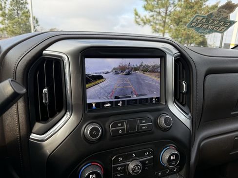 Used 2023 Chevrolet Silverado 2500 LTZ w/ LTZ Convenience Package image 17