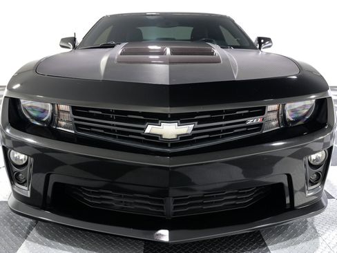 Used 2013 Chevrolet Camaro ZL1 image 2