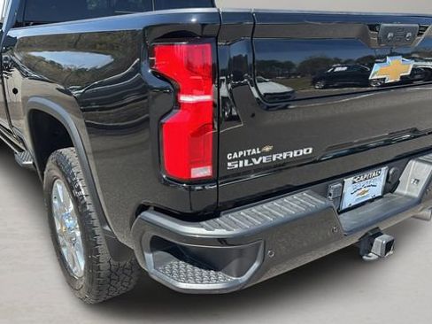 Used 2024 Chevrolet Silverado 2500 High Country w/ High Country Premium Package image 36