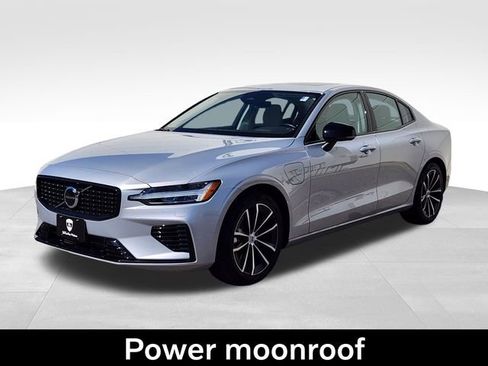 Certified 2024 Volvo S60 T8 Core w/ Climate Package image 5