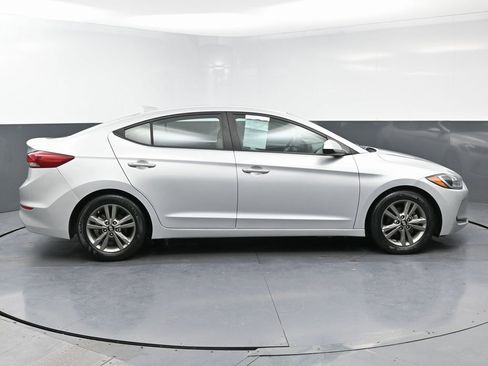 Used 2018 Hyundai Elantra SEL image 8