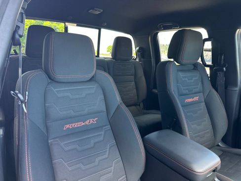 Used 2023 Nissan Frontier PRO-4X w/ Technology Package AWD/4WD image 15