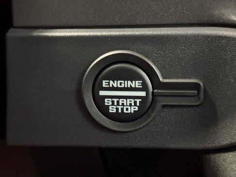 New 2025 Ford Bronco Raptor image 21