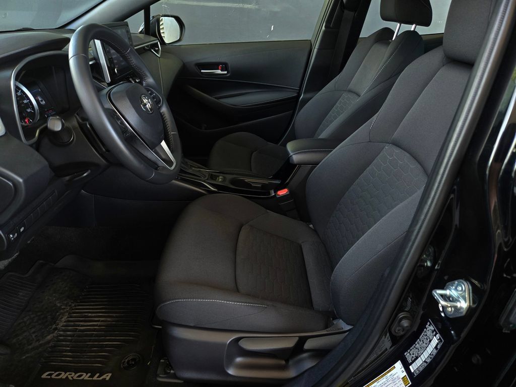 Used 2022 Toyota Corolla SE FWD image 18