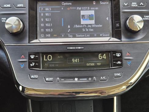 Used 2018 Toyota Avalon Limited FWD image 15