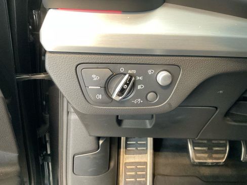 Used 2018 Audi SQ5 Prestige AWD/4WD image 28