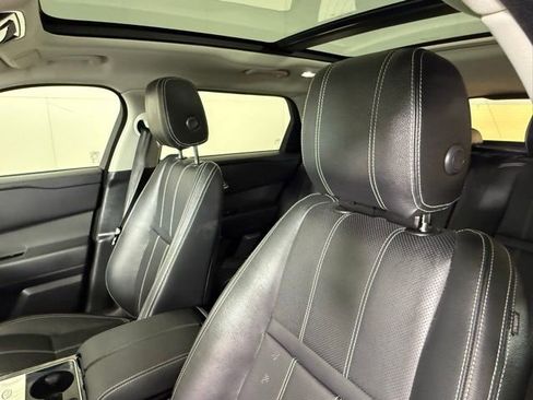 Used 2022 Land Rover Range Rover Velar S image 15