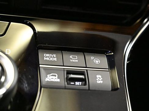 Used 2023 Subaru Solterra AWD image 36