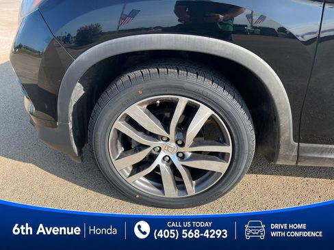 Used 2017 Honda Pilot Elite image 9