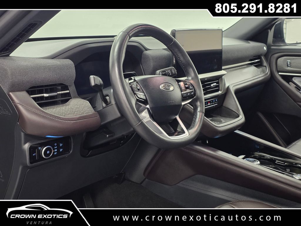 Used 2025 Ford Explorer Platinum w/ LUX Leather Package AWD/4WD image 25