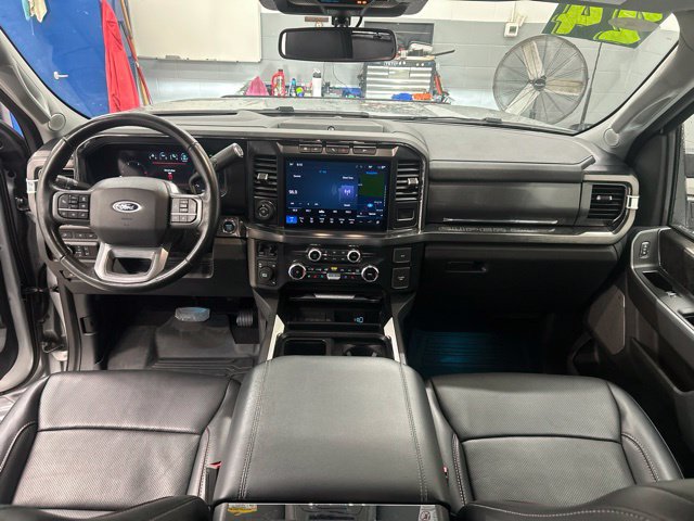 Used 2024 Ford F350 Lariat w/ Lariat Ultimate Package AWD/4WD image 11