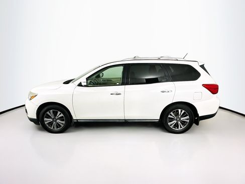 Used 2017 Nissan Pathfinder SV FWD image 4