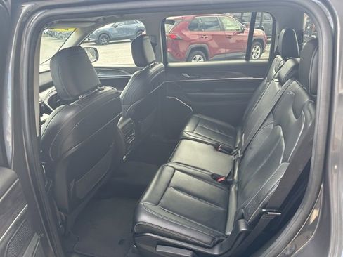 Used 2022 Jeep Grand Cherokee L Limited image 6