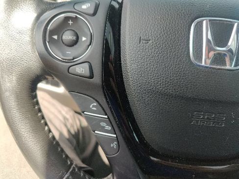 Used 2016 Honda Pilot Touring image 22