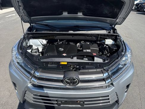 Used 2018 Toyota Highlander Limited AWD/4WD image 24