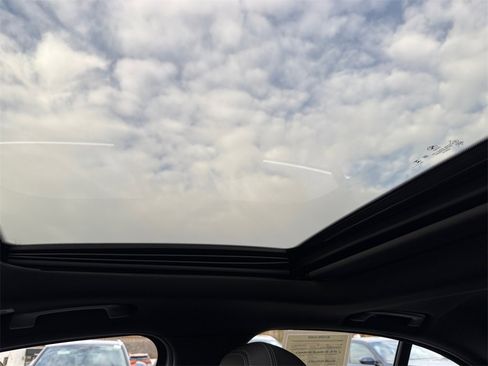 Certified 2025 BMW 330i xDrive Sedan w/ M Sport Package image 34