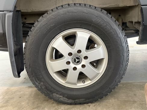Used 2019 Freightliner Sprinter 2500 AWD/4WD image 11
