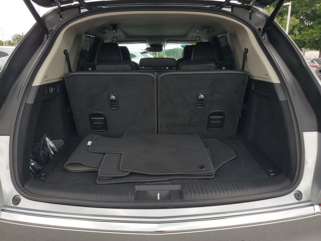 Certified 2026 Acura MDX w/ Technology Package FWD image 9