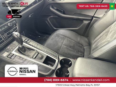 Used 2020 Porsche Macan image 25