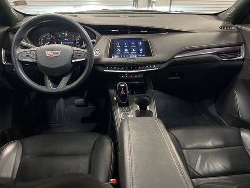 Used 2022 Cadillac XT4 Luxury w/ Cold Weather Package image 27