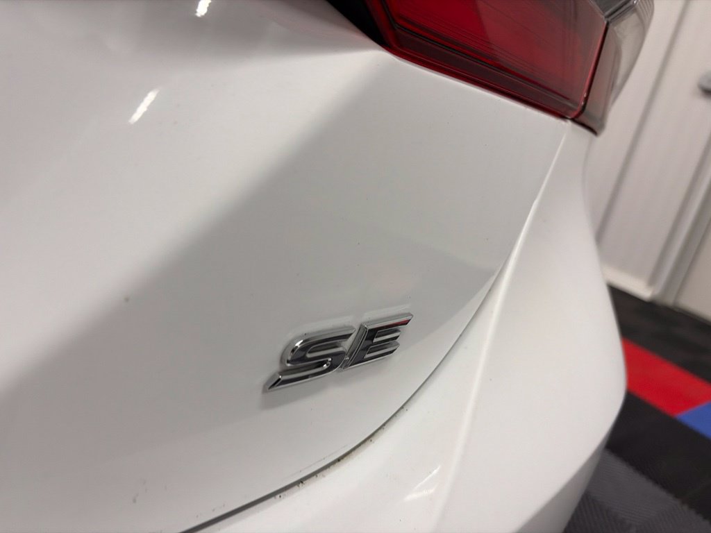 Used 2024 Toyota Camry SE FWD image 9