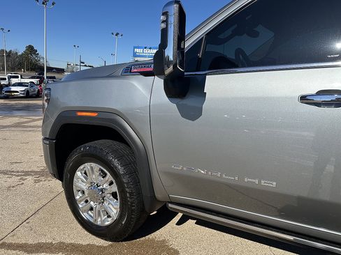 Used 2024 GMC Sierra 2500 Denali w/ Denali Reserve Package image 8