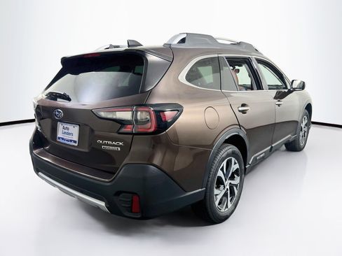 Used 2022 Subaru Outback Touring AWD/4WD image 5