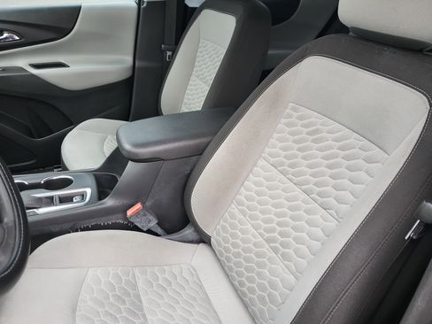 Used 2020 Chevrolet Equinox LS image 13