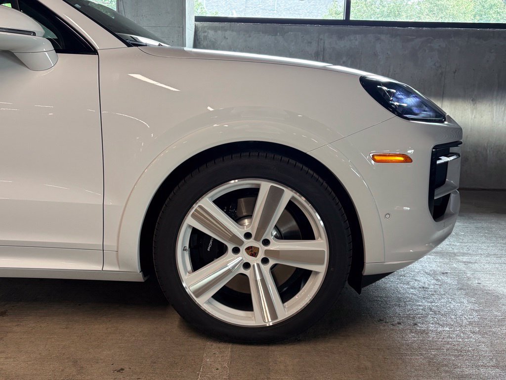 New 2026 Porsche Cayenne GTS AWD/4WD image 11
